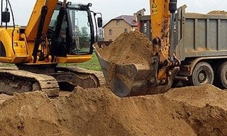 Выкопать яму экскаватором в Шахтах от 948 руб. - 2Землекопа-Шхт